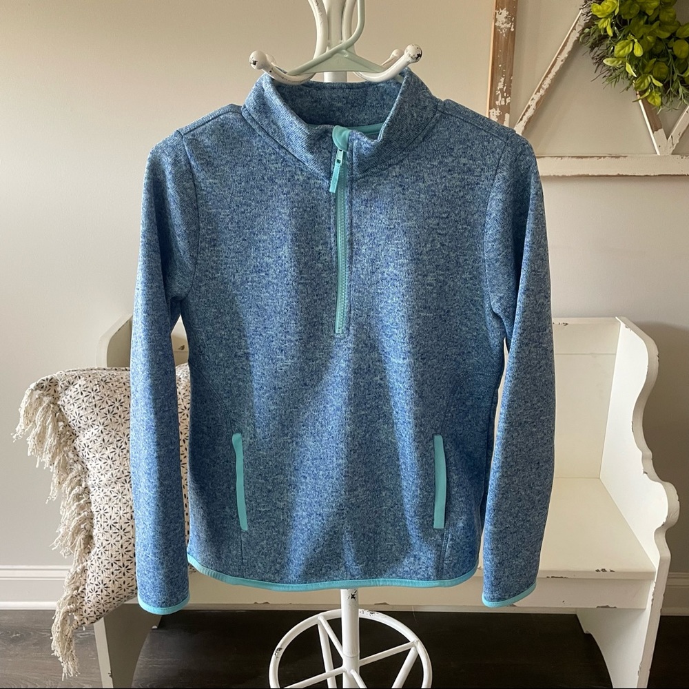 Girls hoodless sweater